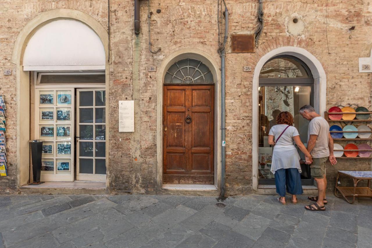 Colours Studio 10 M Away Piazza Del Campo シエーナ エクステリア 写真